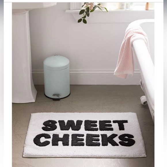 Urban Outfitters Sweet Cheeks Bath Mat NWT - Picture 1 of 10